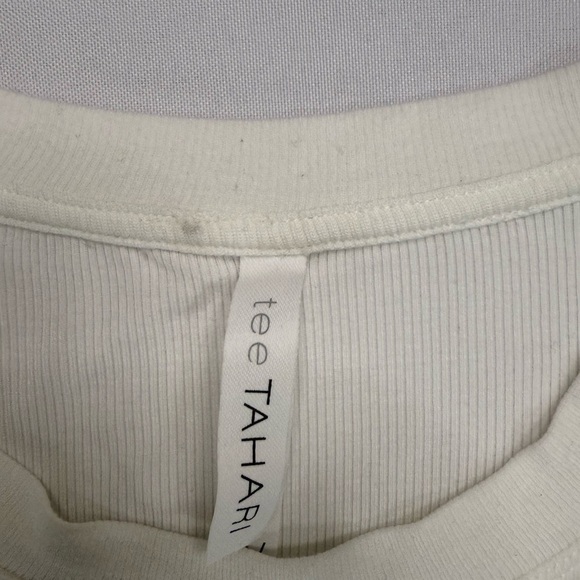 Tahari White Tank Top with Curved Hem and Textured Fabric - Picture 4 of 4